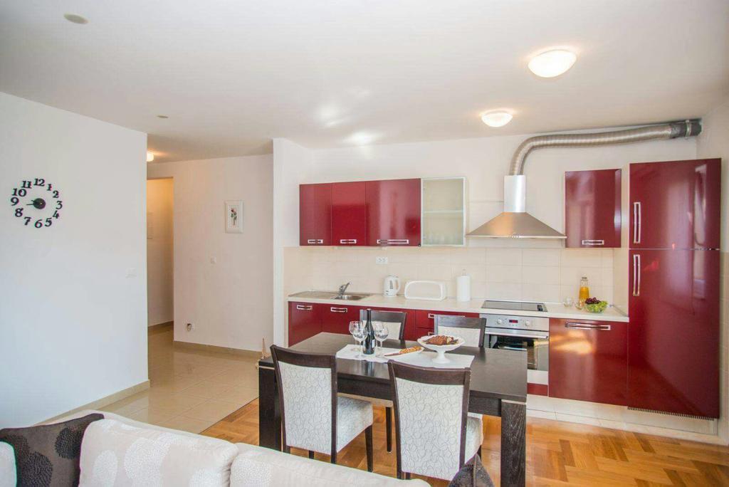 Antonio Apartments On The Beach Split Buitenkant foto